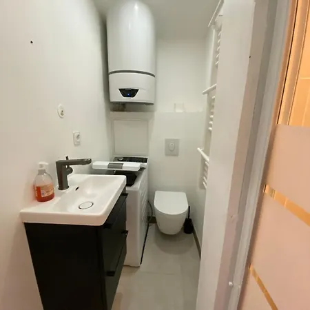 Maisonnette Climatisee Borne Recharge Ds Parc Arbore Proche Ocean Holiday home Saint-Andre-de-Lidon